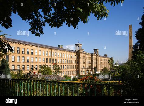 Salts Mill Art Gallery Saltaire West Yorkshire England Stock Photo - Alamy