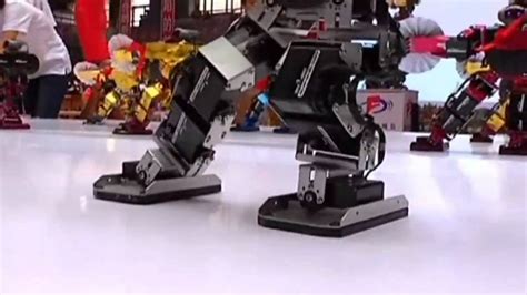 Robot dancing competition in China - YouTube