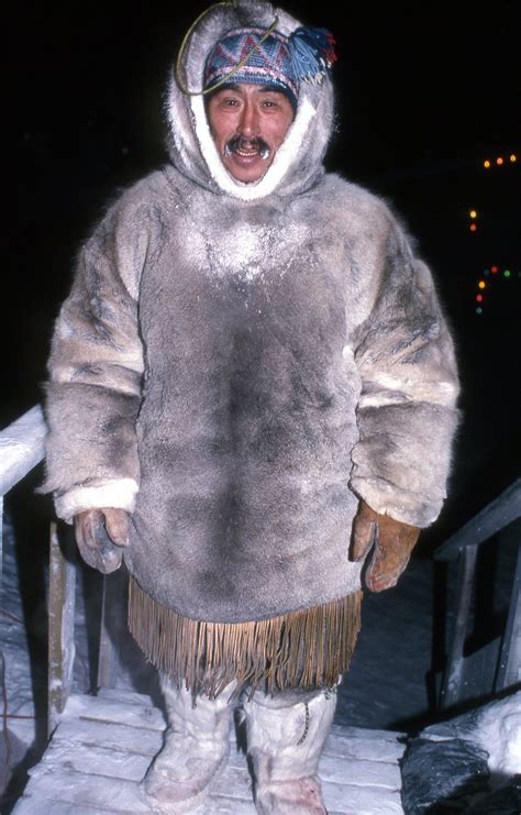 III.1: INUIT CLOTHING/SHELTER 1. Winter Clothing ~ People of the Arctic by John Tyman