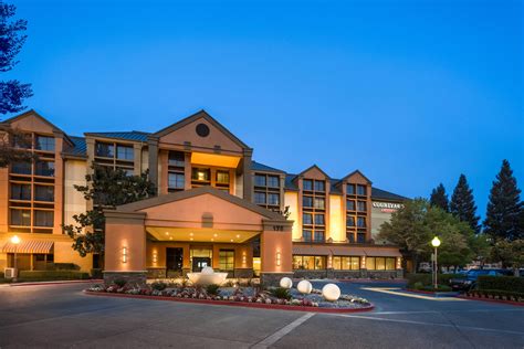 Courtyard by Marriott Santa Rosa- First Class Santa Rosa, CA Hotels- GDS Reservation Codes ...