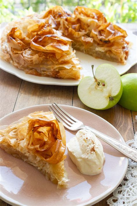 Croustade: classic French apple pie | French apple pies, Phyllo dough, Apple pie