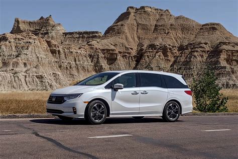 Is the 2021 Honda Odyssey Ready for an Epic Journey? 7 Pros and 3 Cons - Highwaynewspro.com