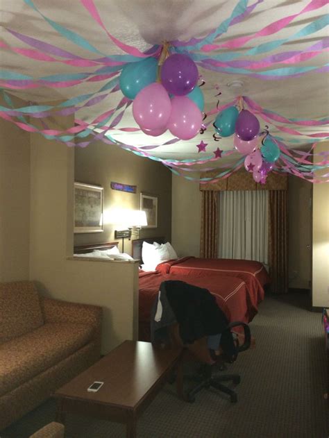 Birthday party in a hotel room! #invertedballons #streamers # ...