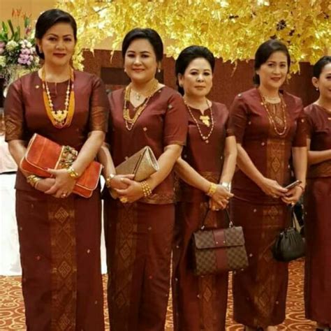 Pakaian Adat Wanita Toraja Disebut - Gifari News