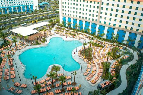 Universal’s Endless Summer Resort – Dockside Inn and Suites