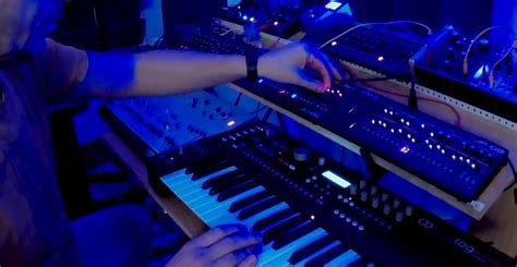 Live Ambient Space Music Performance – Synthtopia