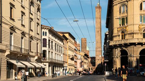 A Leaning Tower in Italy (Not Pisa) Becomes a Worry - The New York Times