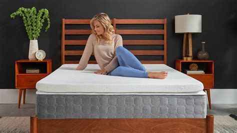 18 Best Mattress Toppers for Back Pain and Hip Pain First For Women