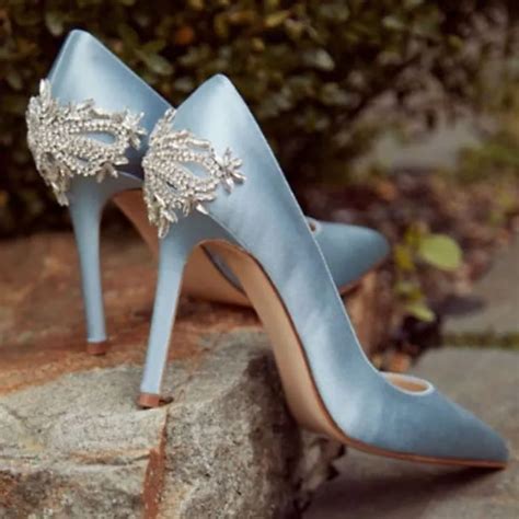 16 Cinderella Wedding Shoes Everyone Will Love - Magical Day Weddings