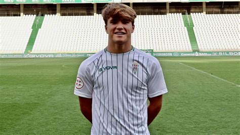 Quién es Álvaro Prieto, el joven futbolista de 18 años del filial del Córdoba que ha ...