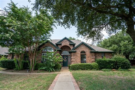 Crowley, TX Home by Ariel Leon