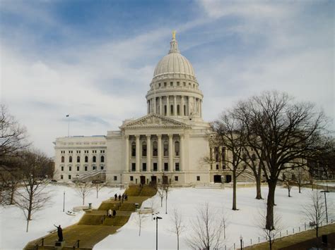 Wisconsin Explorer: Wisconsin State Capitol - Madison