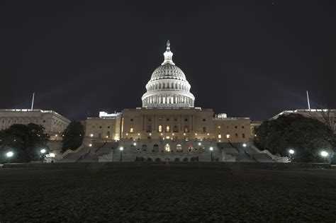 The United States Capitol - DigitalBlind.com