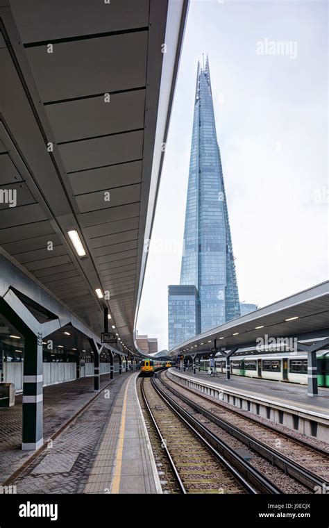 LONDON BRIDGE STATION Stock Photo - Alamy