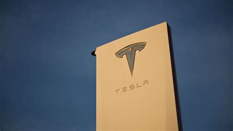 Super Bowl ad slams Tesla's 'Full Self-Driving' tech : r/news