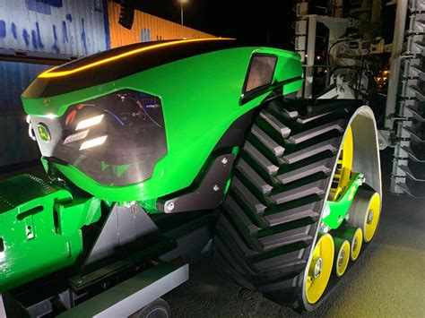 John Deere Reveals New 'Driverless' Tractor Concept | Farm Equipment