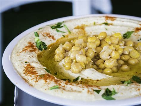 Classic Israeli Hummus Recipe