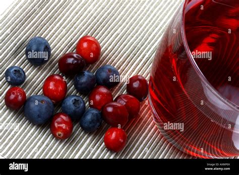 Cranberry juice ocean spray hi-res stock photography and images - Alamy