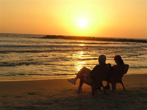 sunset couple Free Photo Download | FreeImages