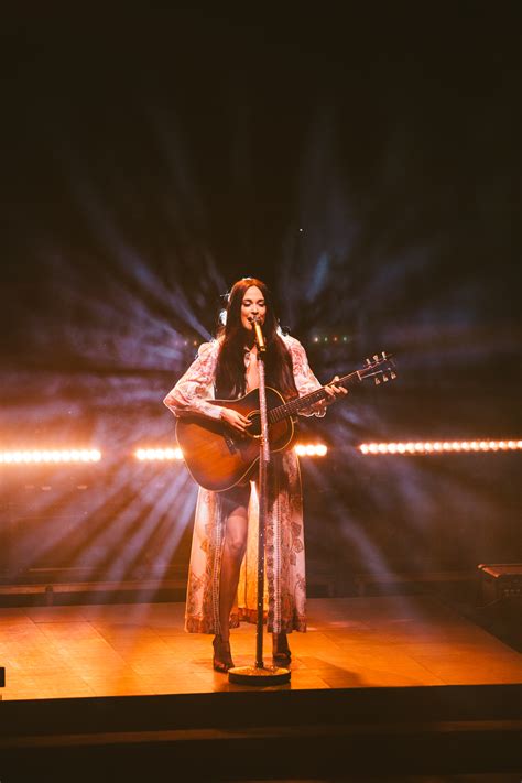 Review - Kacey Musgraves Was a Slow Burn at Red Rocks - 303 Magazine