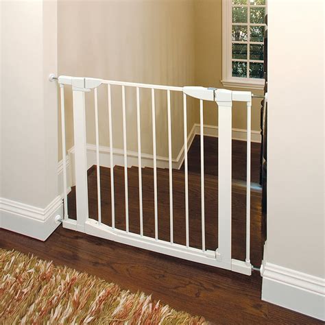 Munchkin Auto Close Pressure Mounted Baby Gate for Stairs, Hallways and Doors, Walk Through with ...