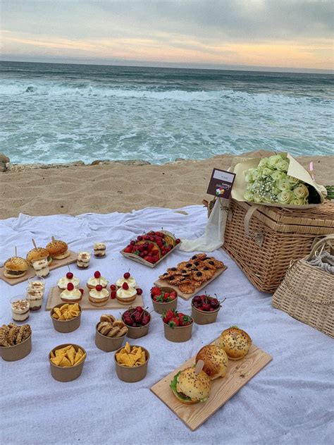 yo on Twitter | Picnic inspiration, Picnic food, Picnic