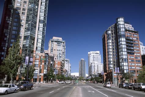 5 Reasons You Should Stay in Downtown Vancouver