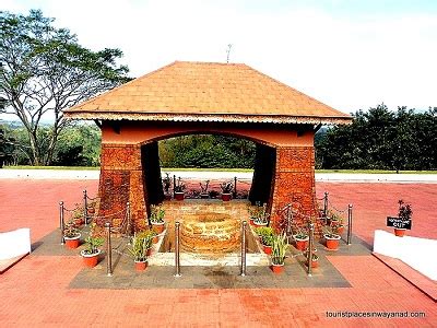 Pazhassi Raja Tomb Wayanad | Entry Fee and Timing to Visit