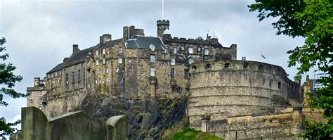 Edinburgh, Scotland... Home of Harry Potter - Seven Wanders the World