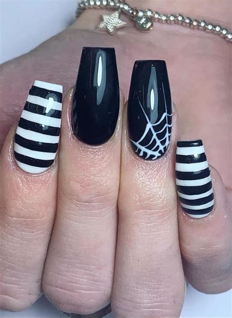 38 DIY Design Of Coffin Nails For Halloween - Lilyart