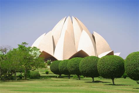 Lotus Temple in New Delhi – Timings, Address, Entry fee (Ticket), Opening Days - Travel