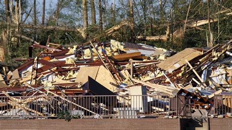 Deadly tornado hits Mississippi | MPR News