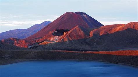 The Central North Island Volcanoes. | North island, Island, Volcano