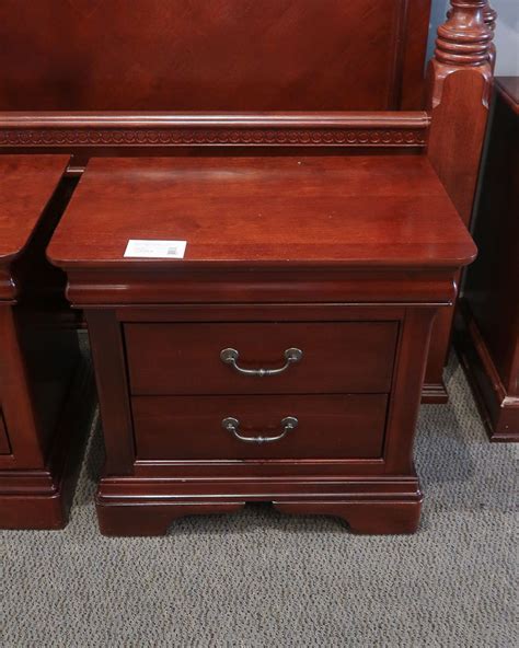 Cherry Nightstand Pair (2) | New England Home Furniture Consignment