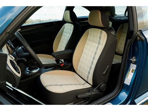 2019 Volkswagen Beetle: 117 Interior Photos | U.S. News