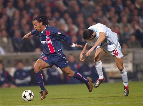 Ronaldinho open to the idea of ending his career at PSG