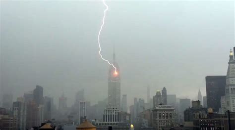 Zap: Dramatic moment Empire State Building struck by lightning bolt captured on camera -- Earth ...