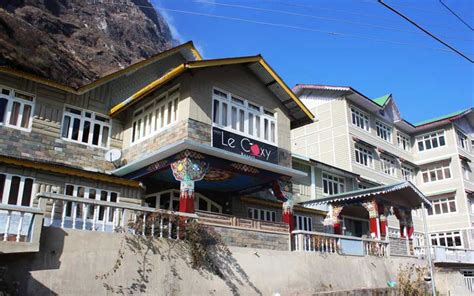 25 Best Honeymoon Hotels / Resorts in Sikkim @ 30% Off Price