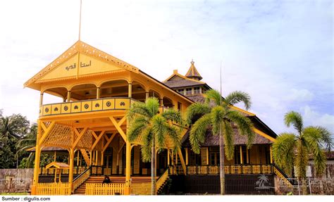 Istana Kesultanan Pontianak - Istana Badariyah - ALbantani