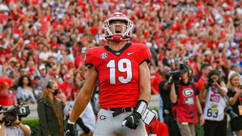 Georgia Star TE Brock Bowers Declares For NFL Draft