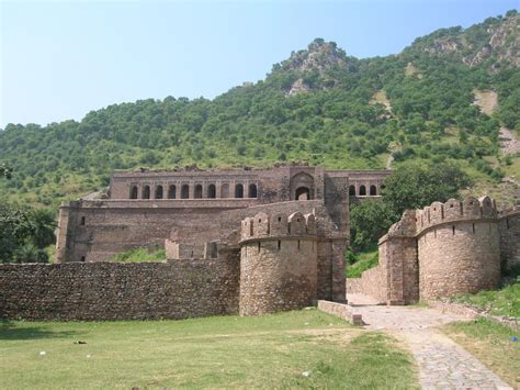 BHANGARH FORT: THE MOST HAUNTED AND FAMOUS PLACE IN RAJASTHAN - Geek of Adventure