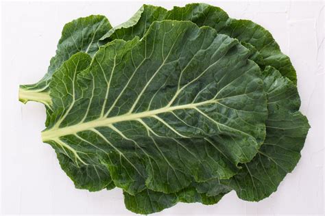 Collard Greens – Edible Earth Farm