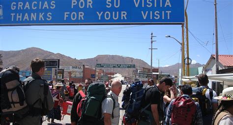 Borders | Peru speaks in the heart of me