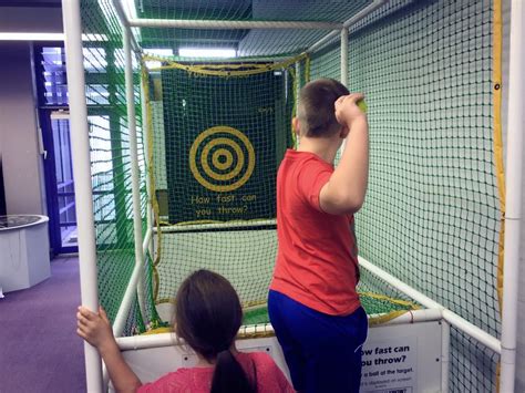 Wollongong Science Centre and Planetarium : Hands on Learning