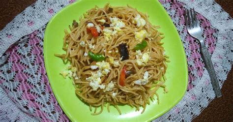 Egg chow mein Recipe by Sangita Mookerjee - Cookpad