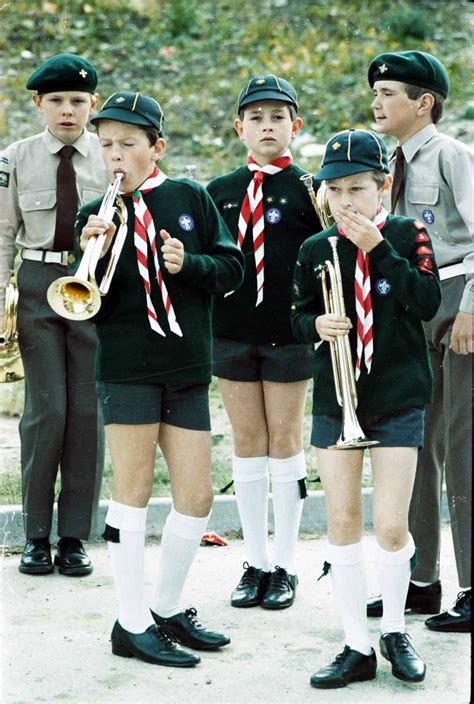 Pin on Classic Scout/Guides/Cub/Brownies Uniform Pictures