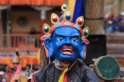 Hemis monasteryfestival mask dances masks monastery complex Ladakh Kashmir Himalaya photos ...