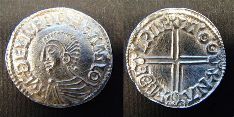 Silver penny of Æthelred II, Last Small Cross type, moneyer Edwi of London.© The Trustees of the ...