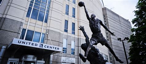 Lakers: Kobe Bryant Statue Outside of STAPLES Center