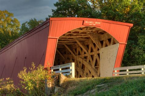 Holliwell (covered) Bridge near Winterset, IA www.Iowa-photo.com | Landscape photography ...